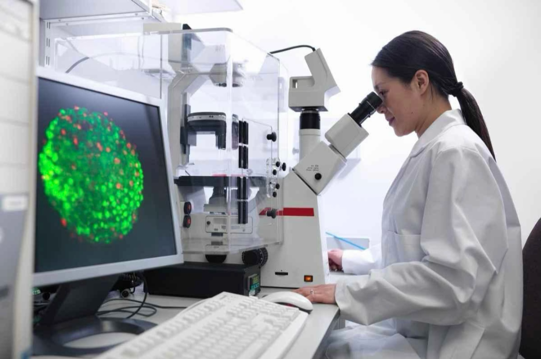 A woman using Tianeptine in a research